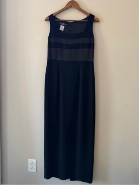 Jones New York Evening Vintage Black Formal Maxi Dress Square Neckline Size 8
